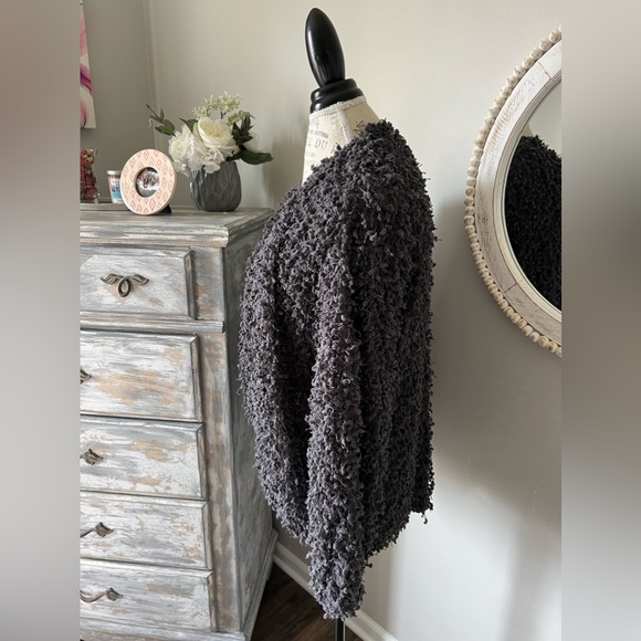 🖤 NWOT Blu Pepper Shaggy Cardigan - Picture 2 of 5